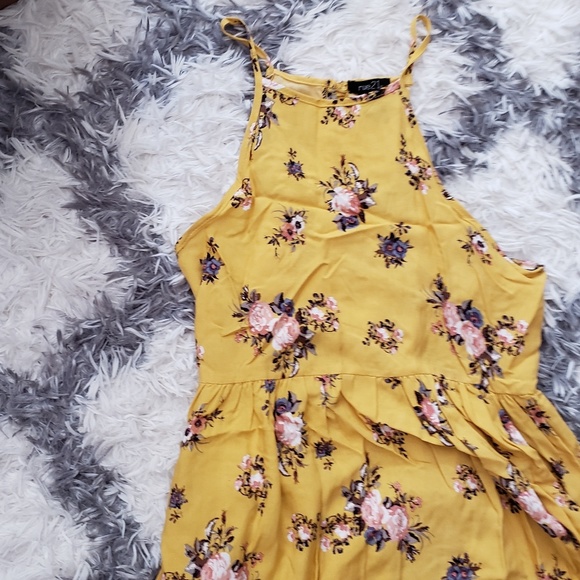 Rue21 Dresses & Skirts - Rue 21 yellow dress S